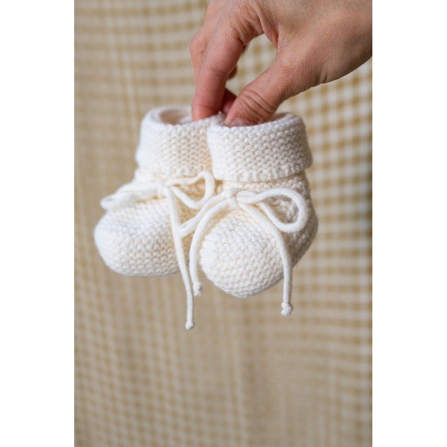 Suzon le chausson en maille tricoté pour bébé