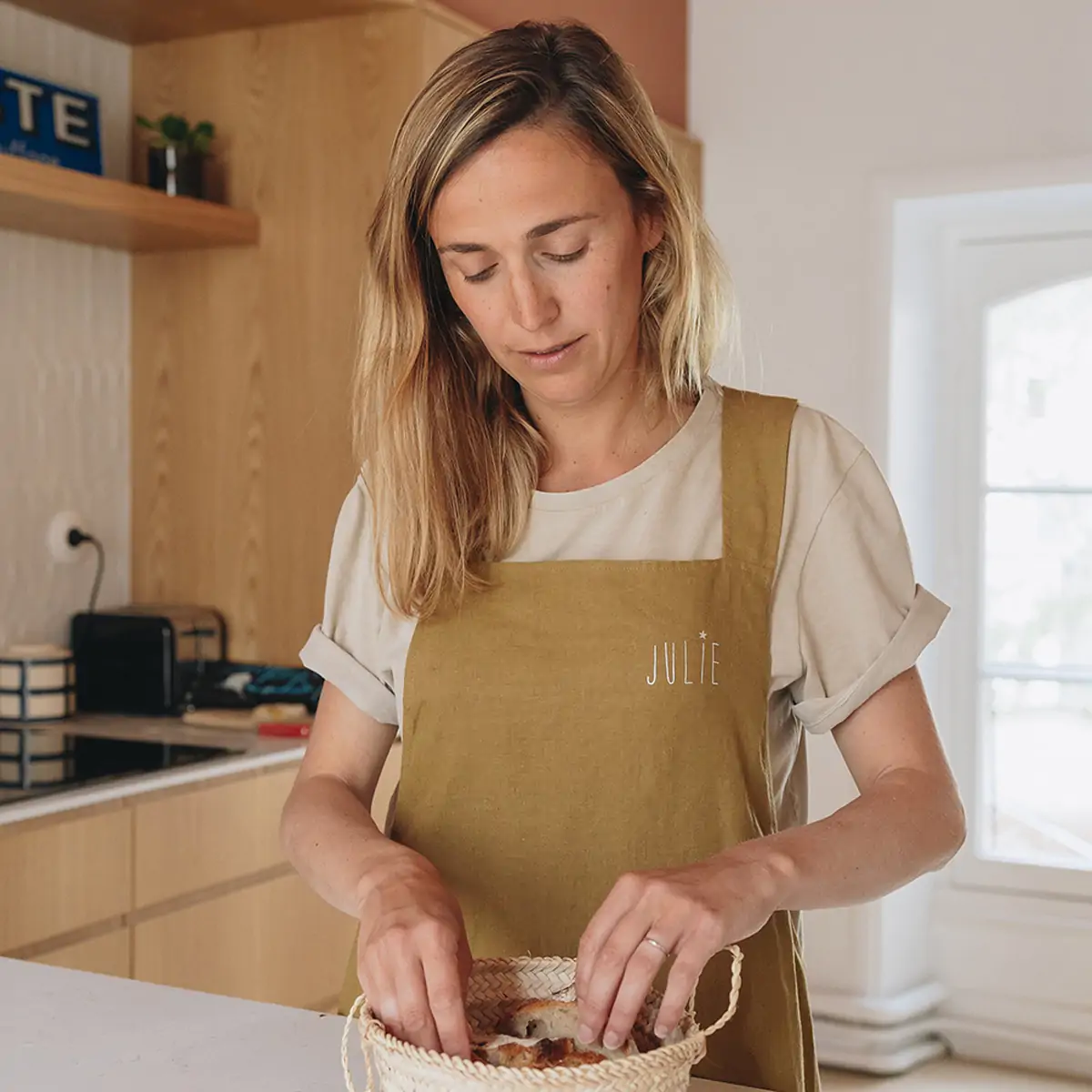 Tablier de cuisine femme personnalisé – Cool and the bag