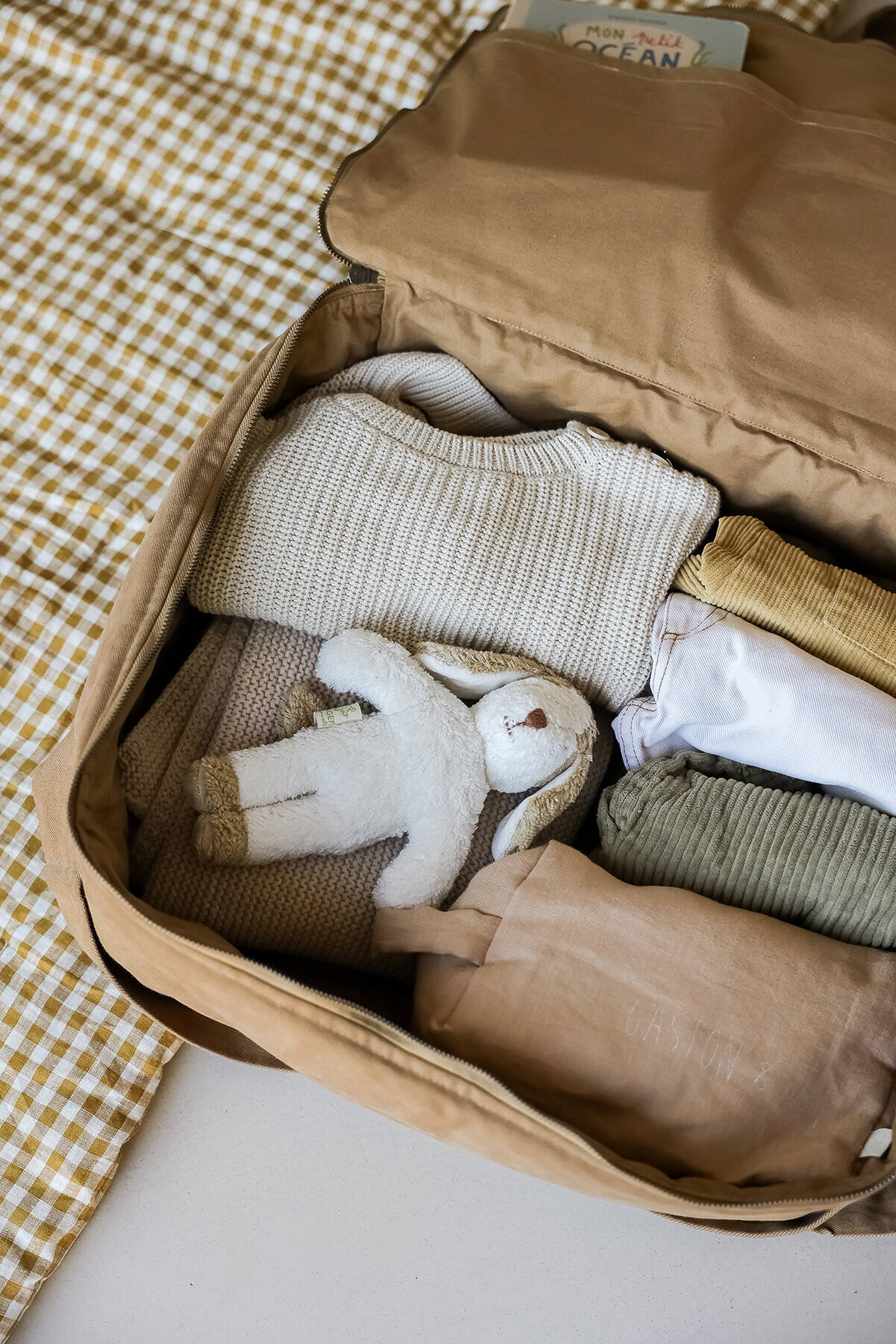 grand valise pratique personnalisée pour bébé parent