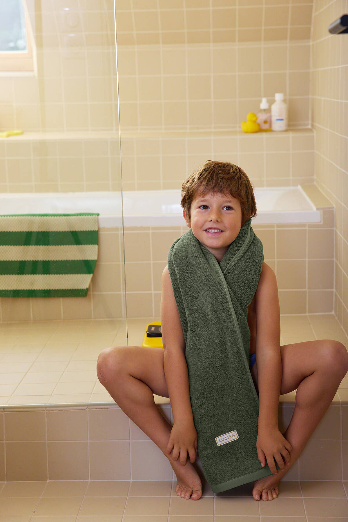 grande serviette de bain enfant personnalisée