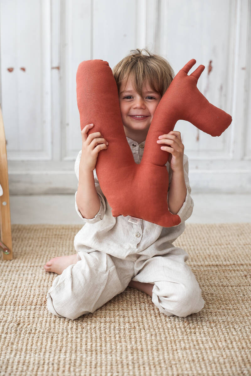 coussin en forme d'écureuil  pour bébé