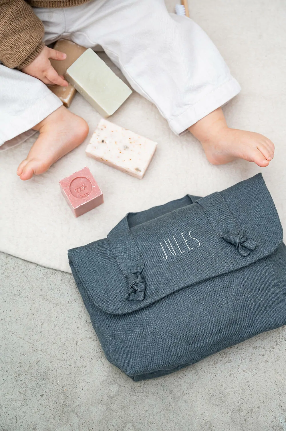 trousse de toilette personnalisée en lin pour bébé