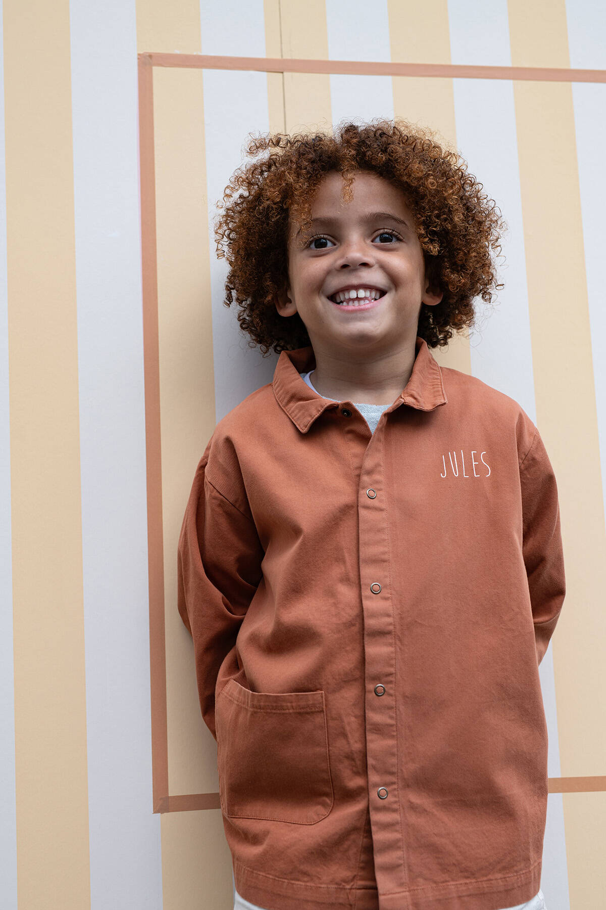 blouse d'écolier pour enfant personnalisée parfaite pour les activités manuelles